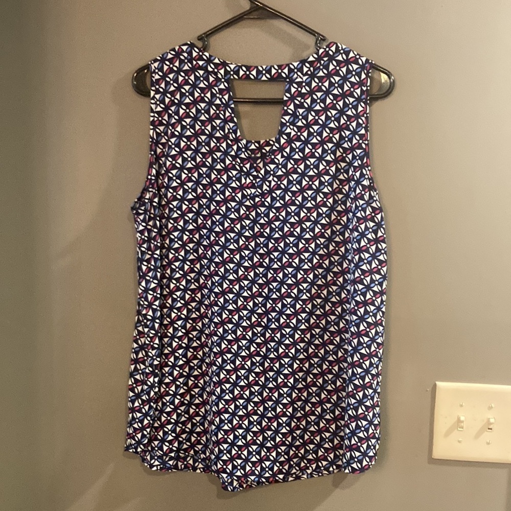 Patterned Tank - Picture 4 of 5